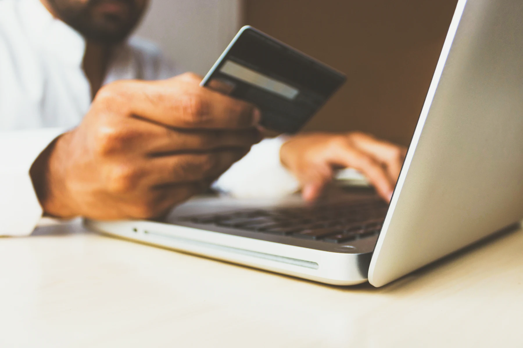 Tips 9–11: deposits, customer credit and payments